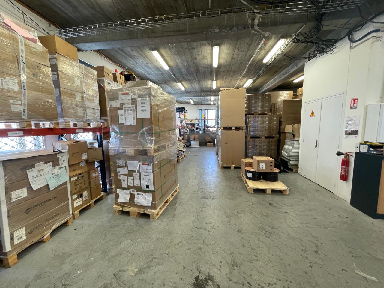 Local d'activité Chassieu 740m² Location local d'activité Chassieu Rhône OLACT2424500 3
